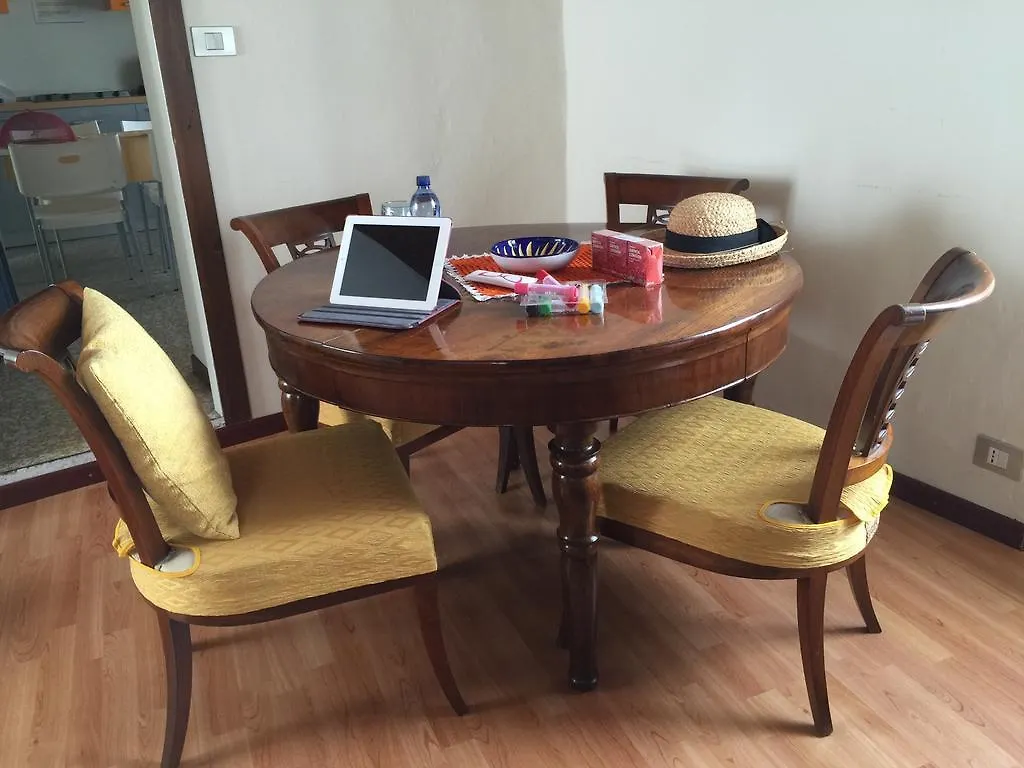 Apartment Appartamenti I Giardini Di Villa Melzi Bellagio Italy